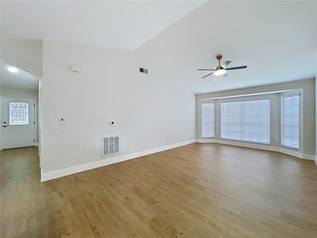 401 COUNTRY WOOD CIR, Lake Mary, FL 32746