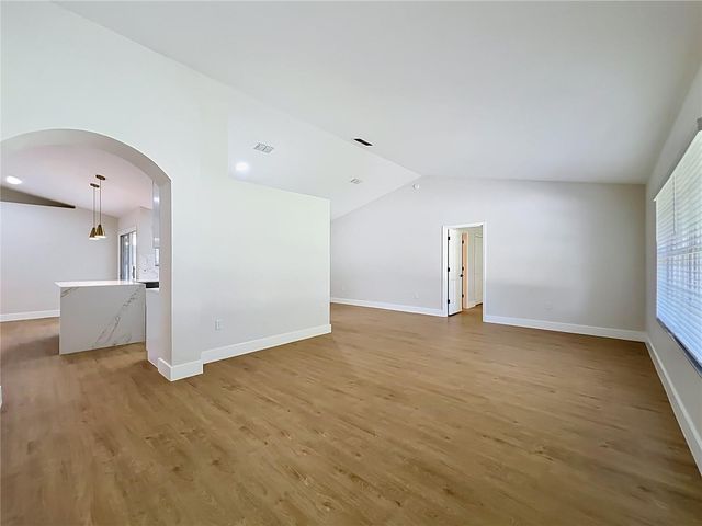 401 COUNTRY WOOD CIR, Lake Mary, FL 32746