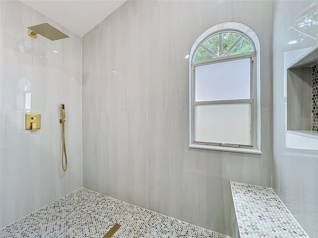 401 COUNTRY WOOD CIR, Lake Mary, FL 32746