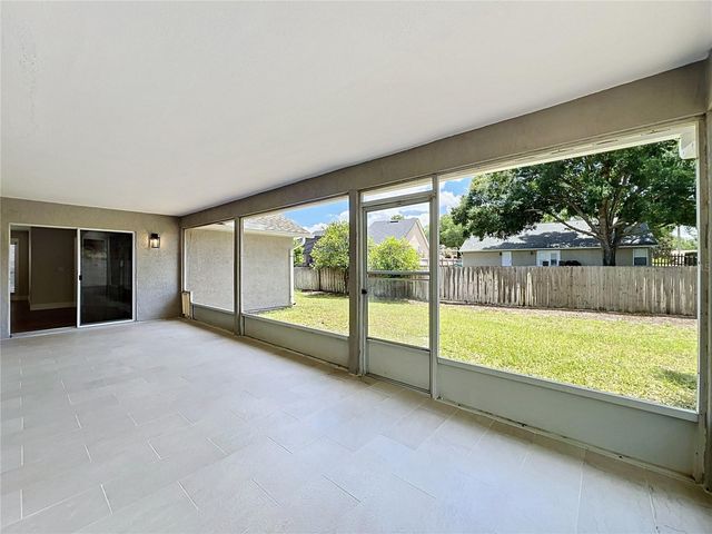 401 COUNTRY WOOD CIR, Lake Mary, FL 32746