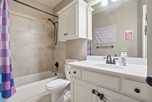 2708 E 140th Place S, Bixby, OK 74008