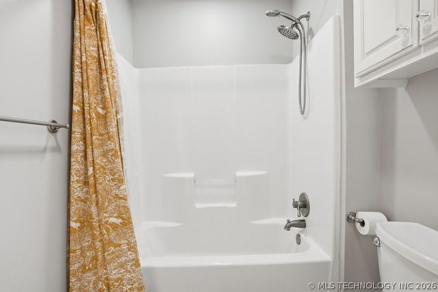 2708 E 140th Place S, Bixby, OK 74008