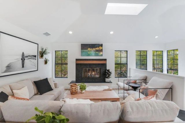 141 N Acacia, Solana Beach, CA 92075