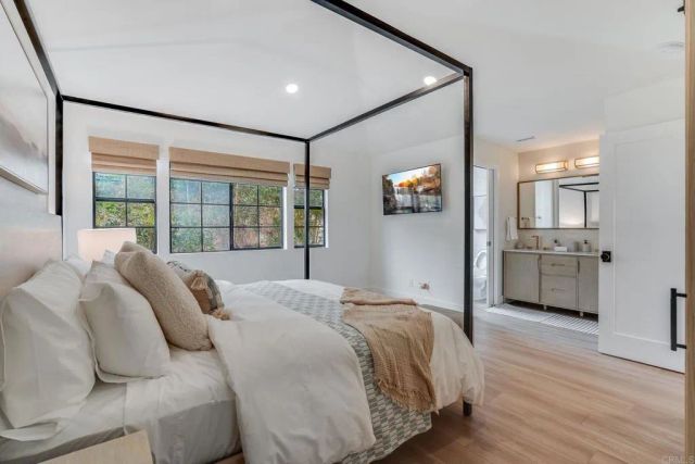 141 N Acacia, Solana Beach, CA 92075