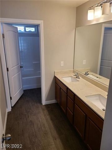 678 Tremaine Court, Henderson, NV 89052