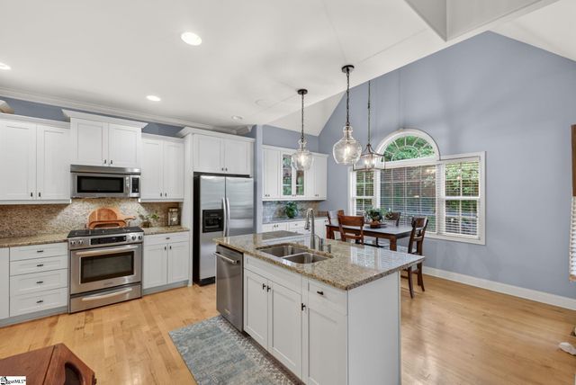 401 Park Ridge Circle, Greer, SC 29651