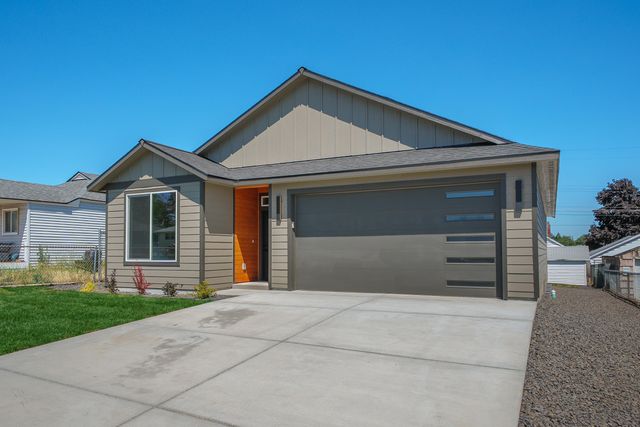 2011 E Longfellow Ave, Spokane, WA 99207