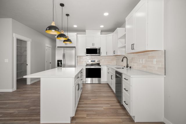 2011 E Longfellow Ave, Spokane, WA 99207