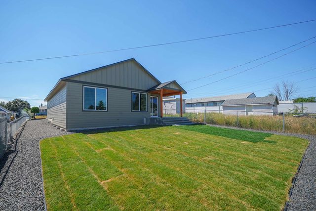 2011 E Longfellow Ave, Spokane, WA 99207