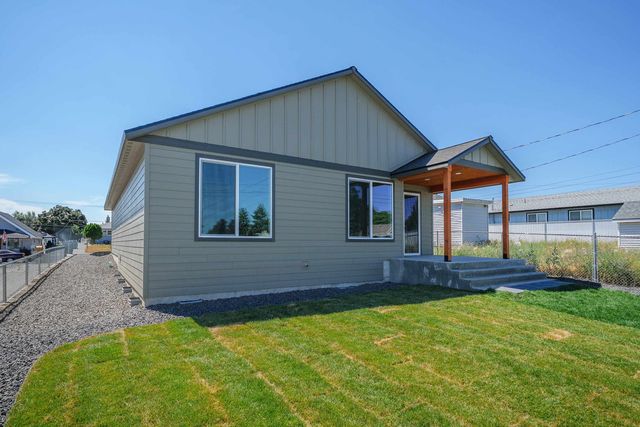 2011 E Longfellow Ave, Spokane, WA 99207