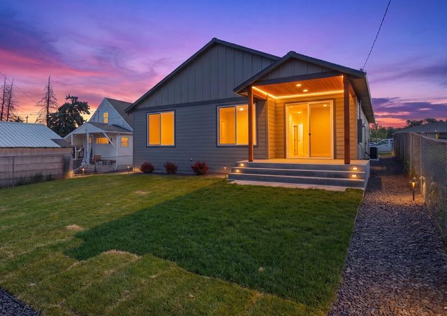 2011 E Longfellow Ave, Spokane, WA 99207