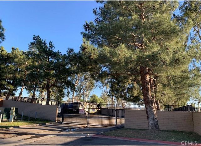 28561 Foxboro Lane, Highland, CA 92346