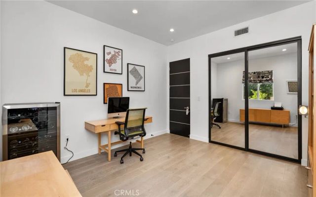 5541 Matilija Avenue, Sherman Oaks, CA 91401