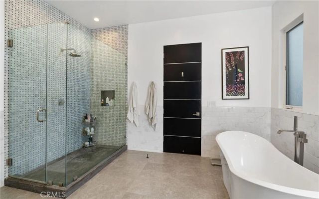 5541 Matilija Avenue, Sherman Oaks, CA 91401