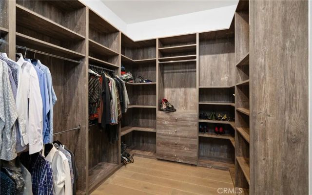 5541 Matilija Avenue, Sherman Oaks, CA 91401
