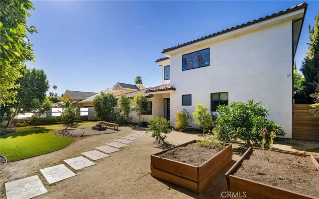 5541 Matilija Avenue, Sherman Oaks, CA 91401