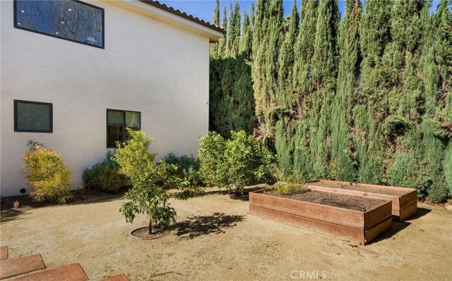 5541 Matilija Avenue, Sherman Oaks, CA 91401