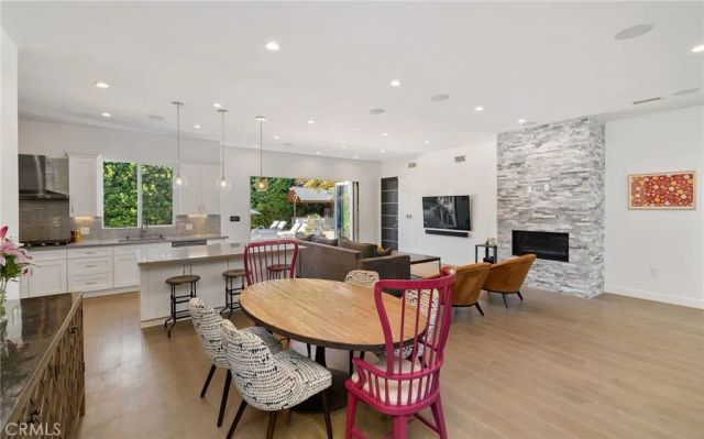 5541 Matilija Avenue, Sherman Oaks, CA 91401