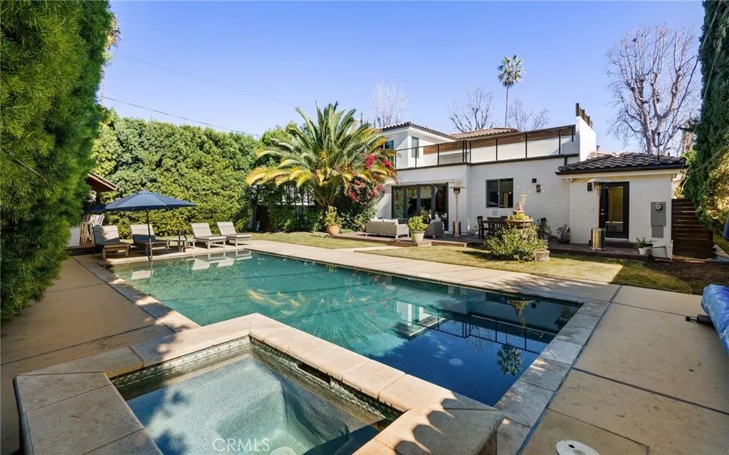 5541 Matilija Avenue, Sherman Oaks, CA 91401
