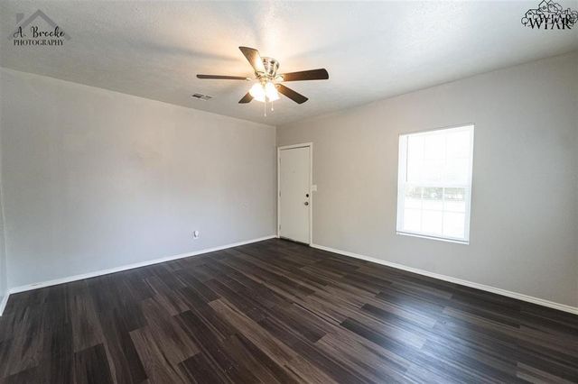 2172 AVENUE L, Wichita Falls, TX 76309