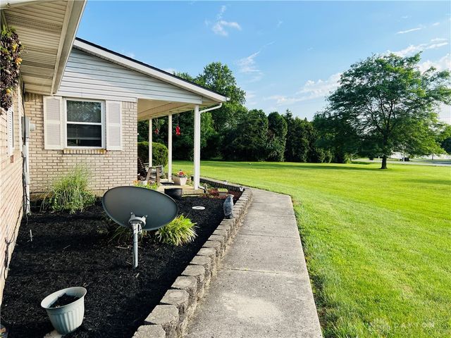 7940 Arlington Road, Brookville, OH 45309