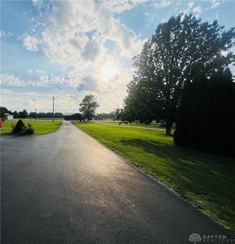 7940 Arlington Road, Brookville, OH 45309
