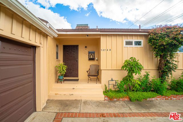 13748 Sunburst Street, Arleta (los Angeles), CA 91331