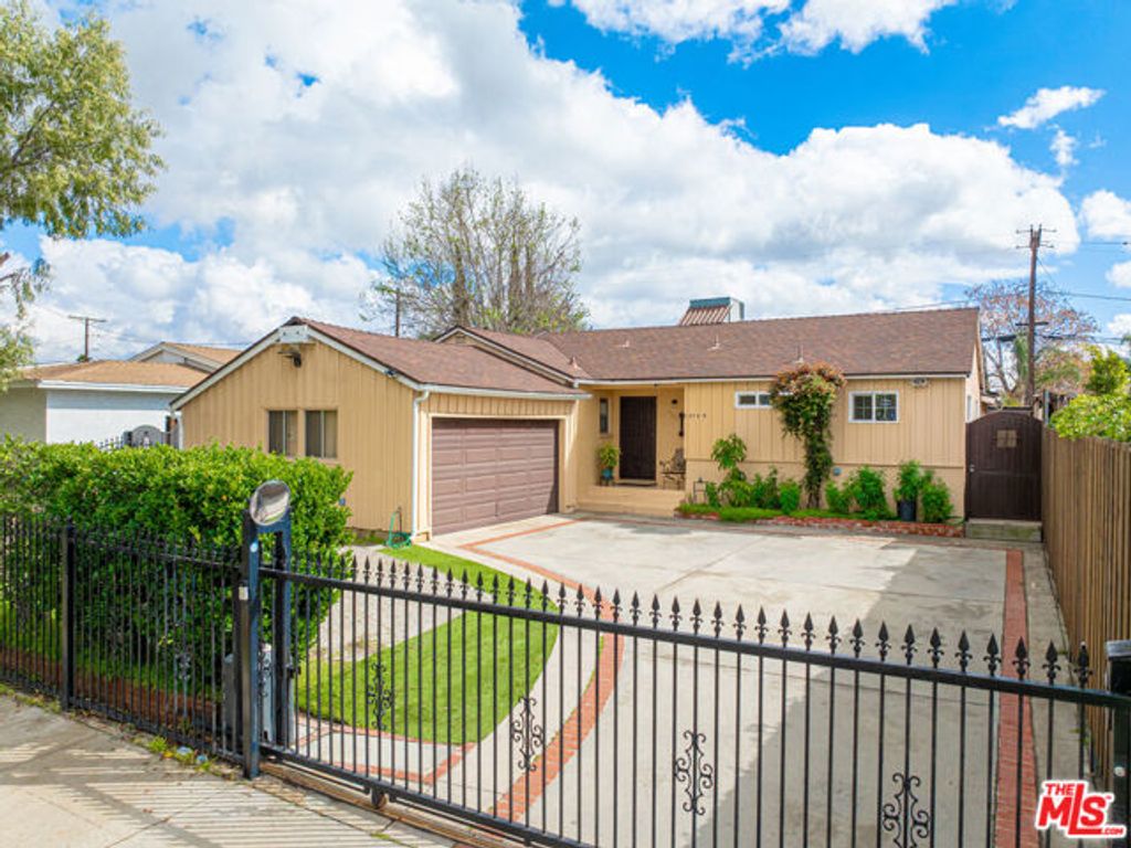 13748 Sunburst Street, Arleta (los Angeles), CA 91331