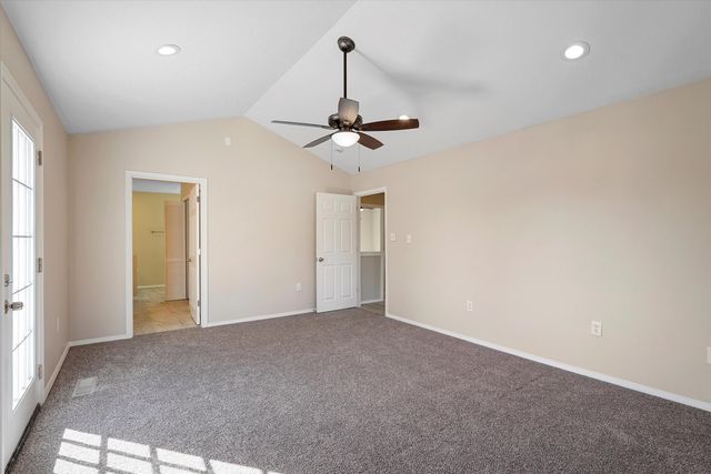 915 KINLEY Avenue NW, Albuquerque, NM 87104