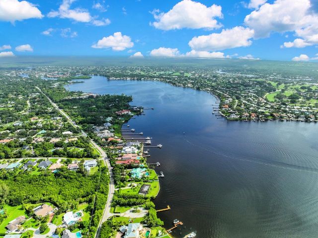 18808 Falcon Way, Jupiter, FL 33458