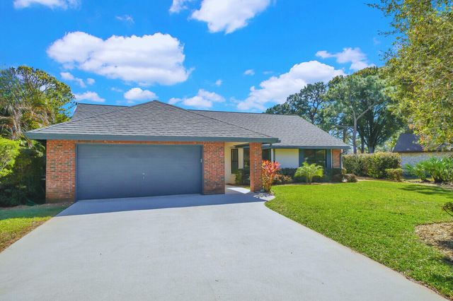 18808 Falcon Way, Jupiter, FL 33458