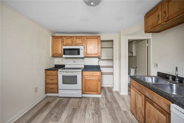 524 5th Ave, Carnegie, PA 15106