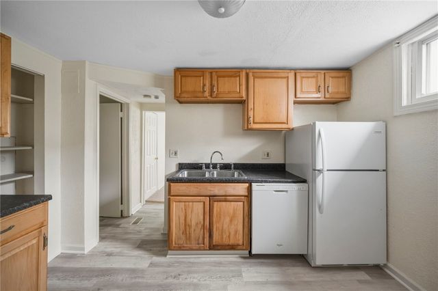 524 5th Ave, Carnegie, PA 15106