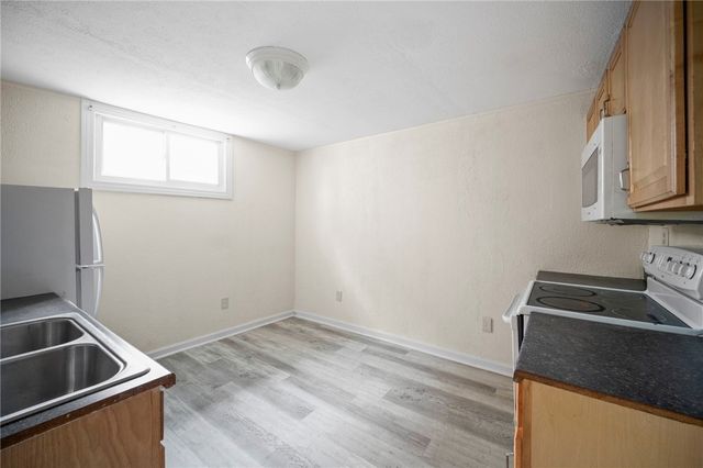524 5th Ave, Carnegie, PA 15106