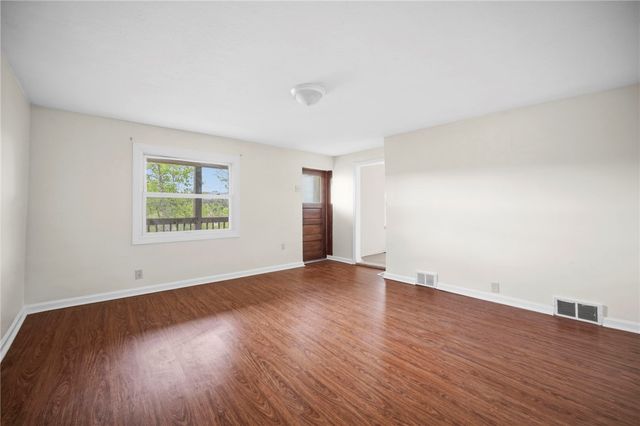 524 5th Ave, Carnegie, PA 15106