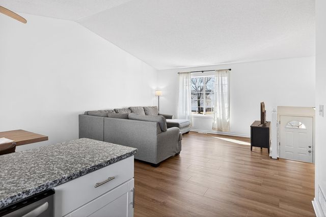 860 Sparrow Road, Waconia, MN 55387