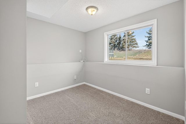 860 Sparrow Road, Waconia, MN 55387