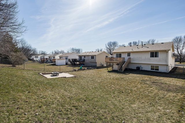 860 Sparrow Road, Waconia, MN 55387