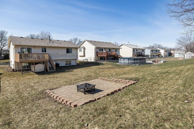 860 Sparrow Road, Waconia, MN 55387