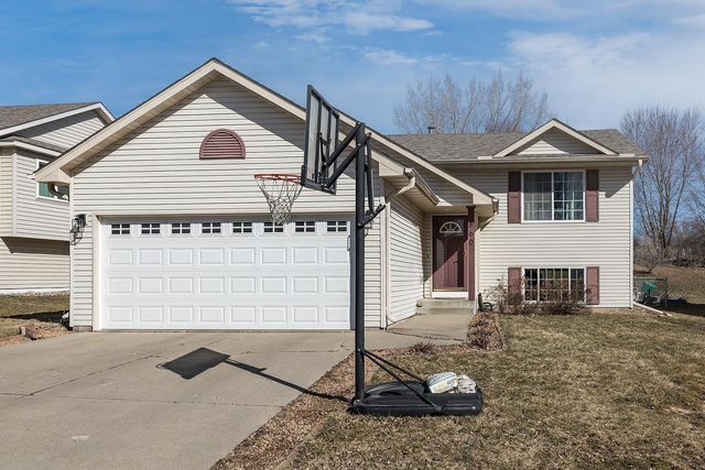 860 Sparrow Road, Waconia, MN 55387