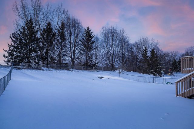 860 Sparrow Road, Waconia, MN 55387