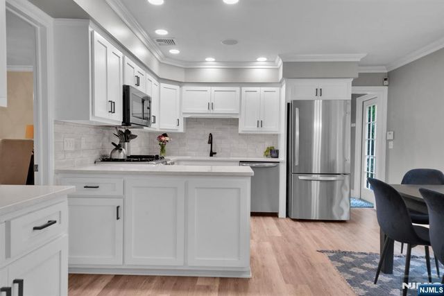 468 Manchester Way, Wyckoff, NJ 07481