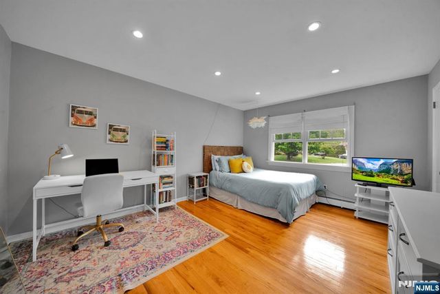 468 Manchester Way, Wyckoff, NJ 07481