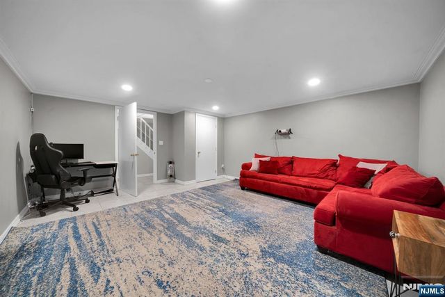 468 Manchester Way, Wyckoff, NJ 07481