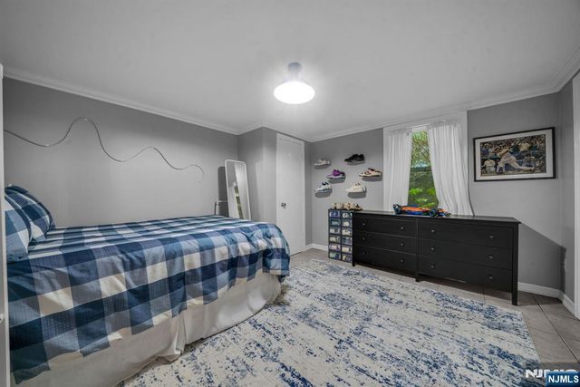 468 Manchester Way, Wyckoff, NJ 07481