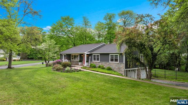 468 Manchester Way, Wyckoff, NJ 07481