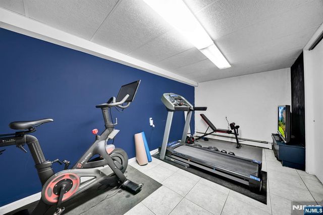 468 Manchester Way, Wyckoff, NJ 07481