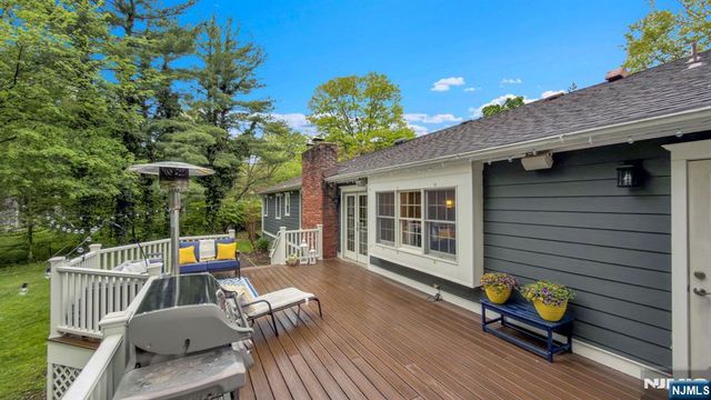 468 Manchester Way, Wyckoff, NJ 07481