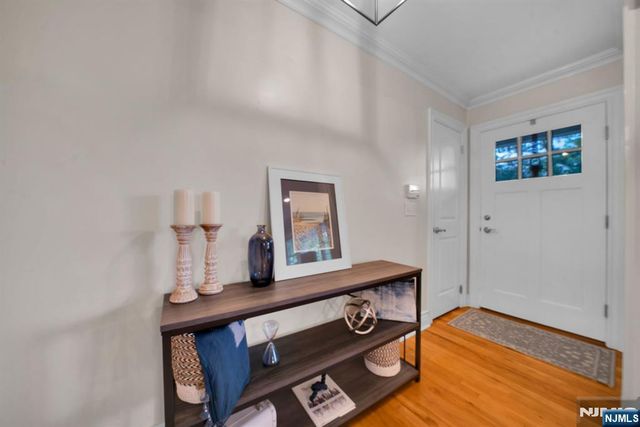 468 Manchester Way, Wyckoff, NJ 07481