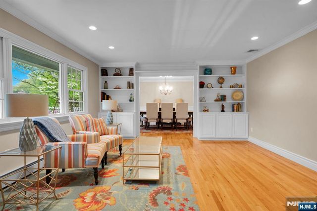 468 Manchester Way, Wyckoff, NJ 07481